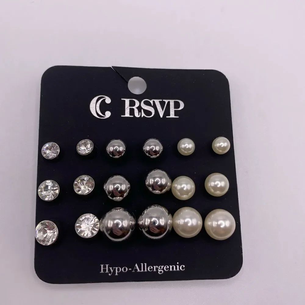 4/$20 RSVP Set of 9 Pairs of Stud Earrings